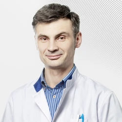 Офтальмолог Макаров Виктор  Врач высшей категории, Кандидат медицинских наук, клиника EMC