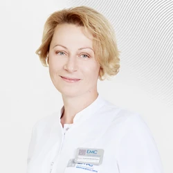 Неонатолог Сухобокова Елена Заведующая отделением неонатологии с палатой реанимации и интенсивной терапии и палатами паталогии новорожденных Врач высшей категории, клиника EMC