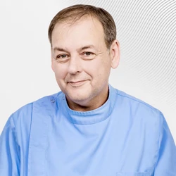 Стоматолог-хирург, Стоматолог-ортопед, Стоматолог-имплантолог, Стоматолог Дакремон Филипп (Франция)  , клиника EMC