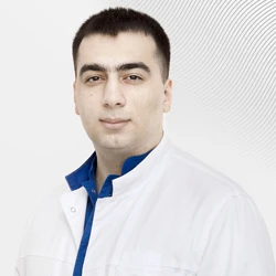 Нейрохирург Абдуллаев Орхан  Кандидат медицинских наук, клиника EMC