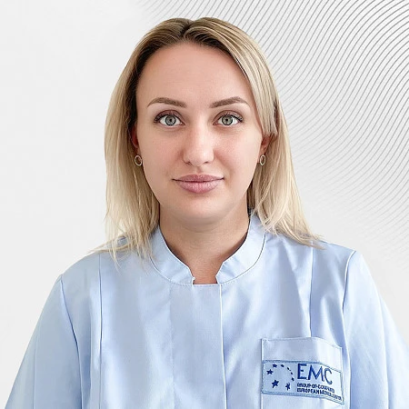 Стоматолог, Стоматолог-терапевт Кускова Александра , клиника EMC