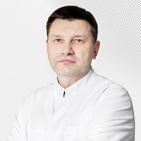 Хирург-онколог Андрейцев Игорь Леонидович Ведущий роботический хирург России, клиника EMC