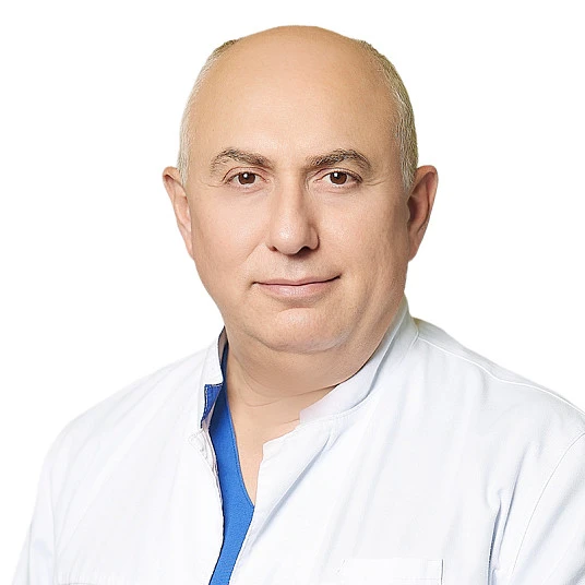 Офтальмолог Элиас Раид Руководитель Офтальмологической клиники ЕМС Кандидат медицинских наук, клиника EMC