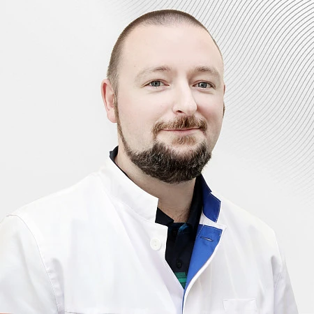 Врач-рентгенолог Маколин Олег , клиника EMC