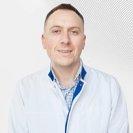 Травматолог-ортопед Чугаев Дмитрий  , клиника EMC